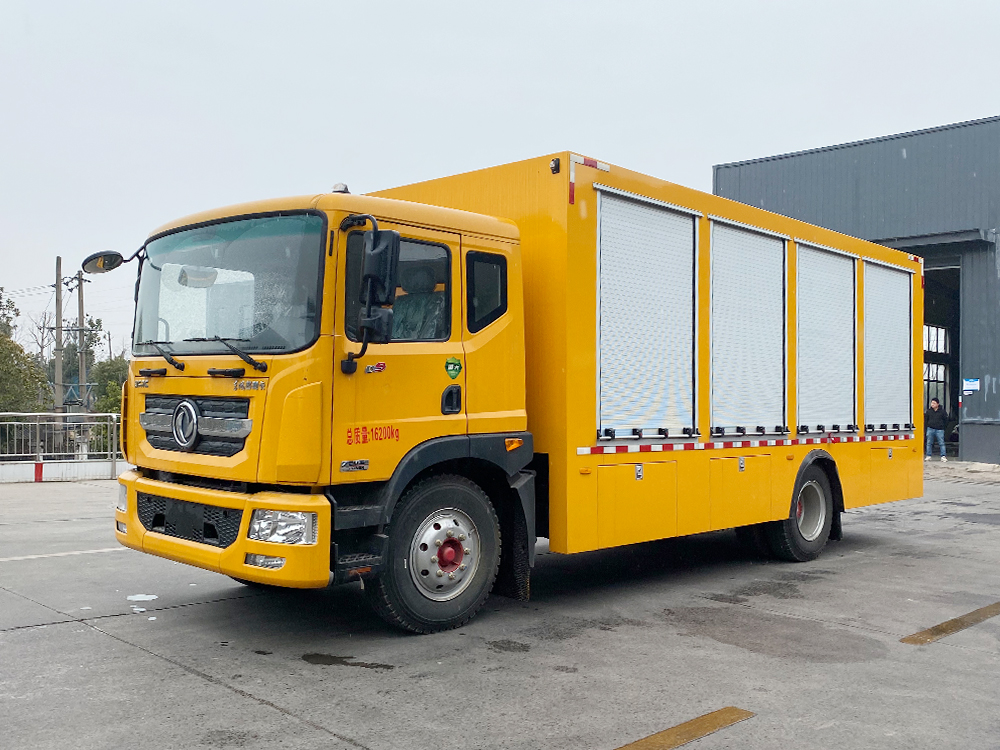 東風(fēng)多利卡D9防汛排水車(1000-7000立方) 東風(fēng)多利卡D9防汛排水車(1000-7000立方)