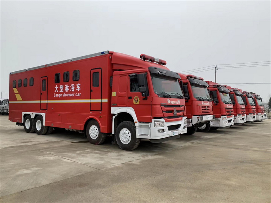 重汽六驅20人淋浴車 重汽六驅20人淋浴車