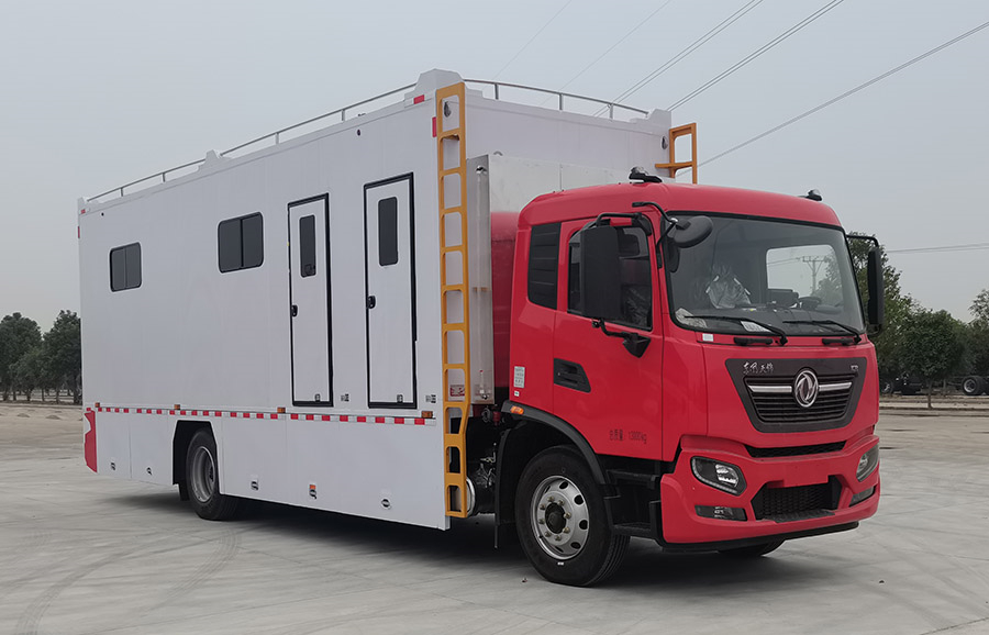 東風天錦7蹲位環保廁所車 東風天錦7蹲位環保廁所車