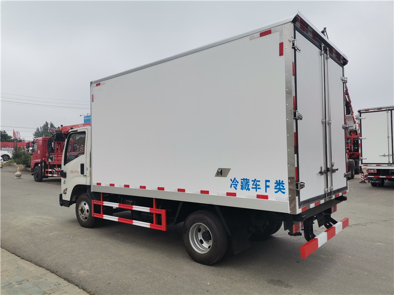 國六 江鈴凱運4.2米肉鉤冷藏車 國六 江鈴凱運4.2米肉鉤冷藏車
