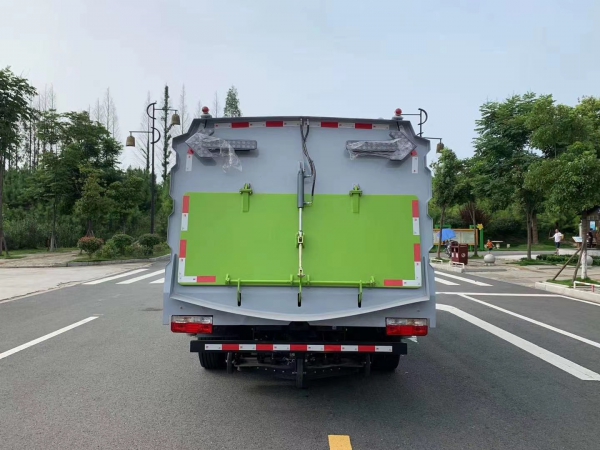 國六東風凱普特7.5方掃路車 國六東風凱普特7.5方掃路車