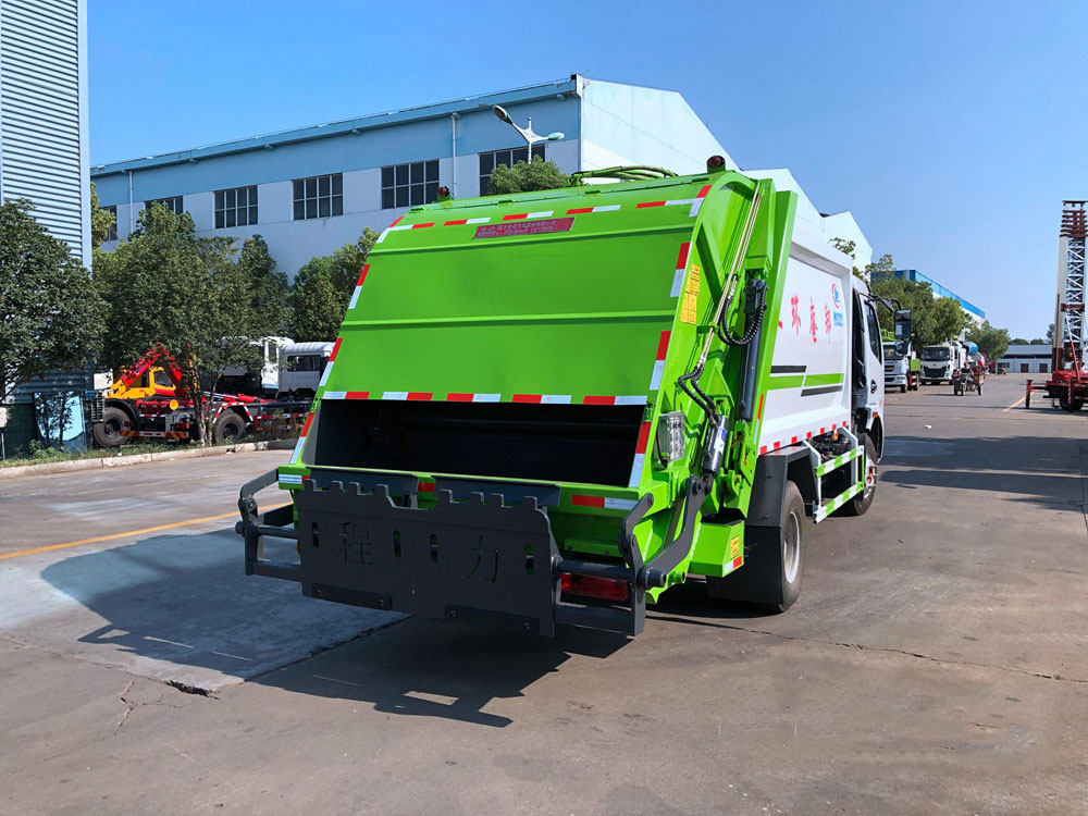 國六8立方東風(fēng)D7 壓縮垃圾車 國六8立方東風(fēng)D7 壓縮垃圾車
