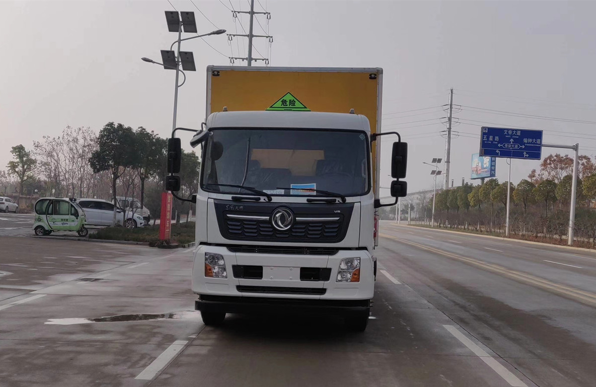 東風(fēng)天錦國六10噸爆破器材運(yùn)輸車 東風(fēng)天錦國六10噸爆破器材運(yùn)輸車