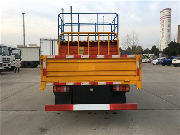 (國六)江鈴10米剪叉式升降平臺高空作業(yè)車 (國六)江鈴10米剪叉式升降平臺高空作業(yè)車